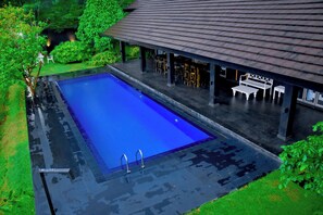 Alberca al aire libre