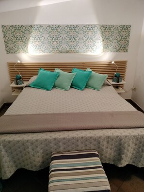 1 غرفة نوم وخزنة داخل الغرفة ومكتب وواي فاي مجانًا