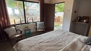 Habitación Deluxe doble, vistas al mar | Wifi gratis y ropa de cama