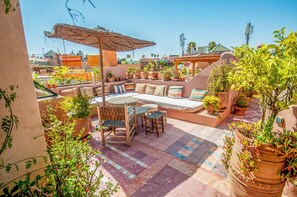 Terrace/patio - RIAD Traditionnel Central MEDINA - Heated swimming pool (El Kebir)