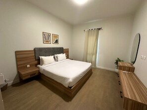 办公桌、熨斗/熨衣板、免费 WiFi