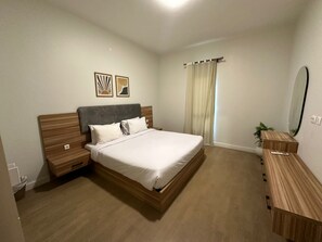 办公桌、熨斗/熨衣板、免费 WiFi