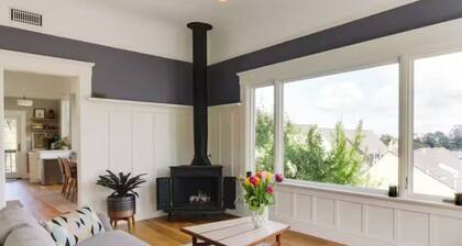 Glorious pad with stunning views over the entire city