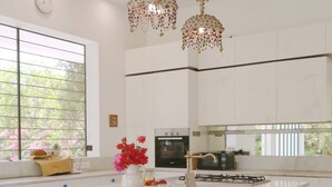 Villa, 5 Schlafzimmer, barrierefrei, eigener Pool | Innenbereich
