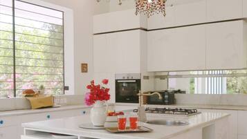 Villa, 5 Bedrooms, Accessible, Private Pool | Interior