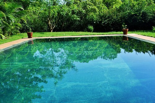 La Vie en Rose Auroville, Villa With Garden & Pool