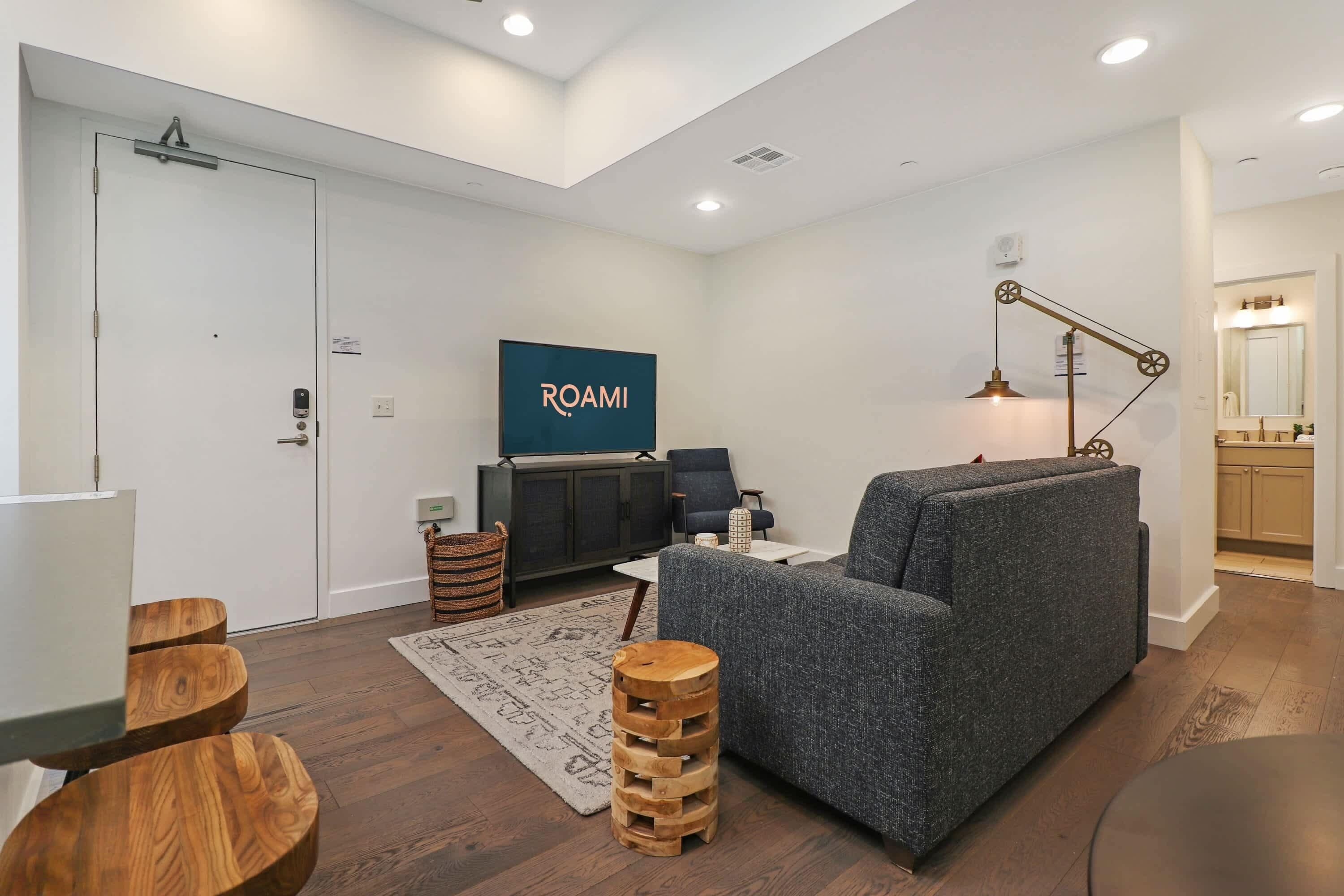 Roami At Bourbon Place | 3br Combo - New Orleans, LA