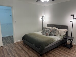 3 dormitorios, tabla de planchar con plancha, wifi gratis y ropa de cama