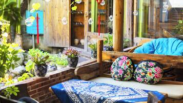 Children's play area - outdoor