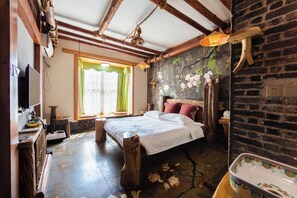 Deluxe Double Room | Free WiFi - Butterfly Flowers Inn (Zhangjiajie)