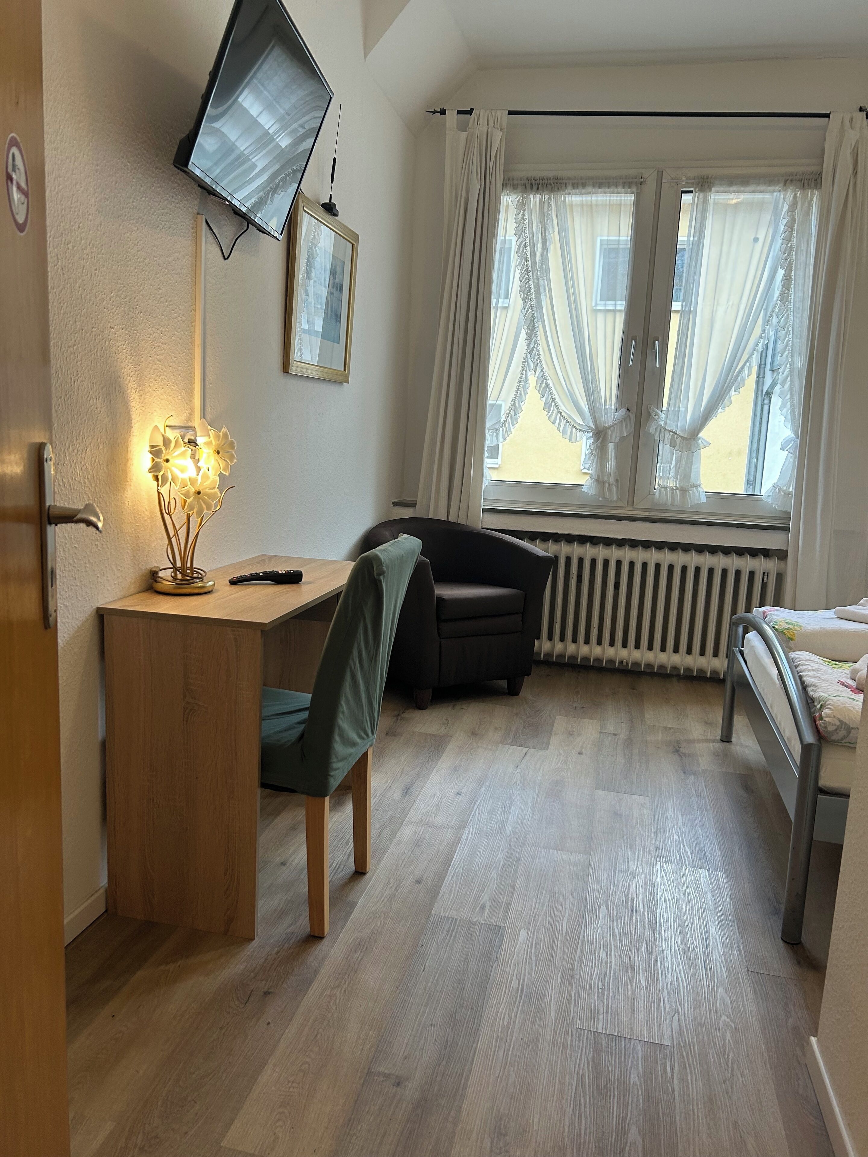 Chambre Double, vue ville