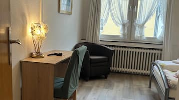 Chambre Double, vue ville | Chambres insonorisées, Wi-Fi gratuit, draps fournis