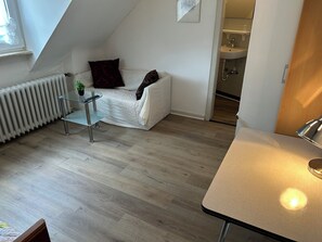 Bureau, chambres insonorisées, Wi-Fi gratuit, draps fournis