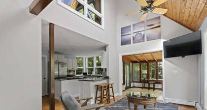 Newly Renovated Open Space Home with Beach Access