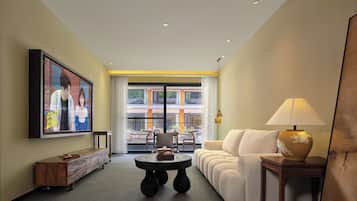 Superior Studio Suite | Minibar, free WiFi, bed sheets