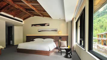 Executive Studio Suite | Minibar, free WiFi, bed sheets