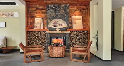 Zhangjiajie ZEN Retreat