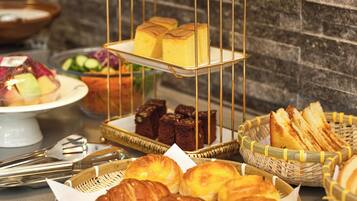 Free daily local cuisine breakfast
