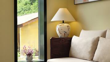 Family Studio Suite | Minibar, free WiFi, bed sheets