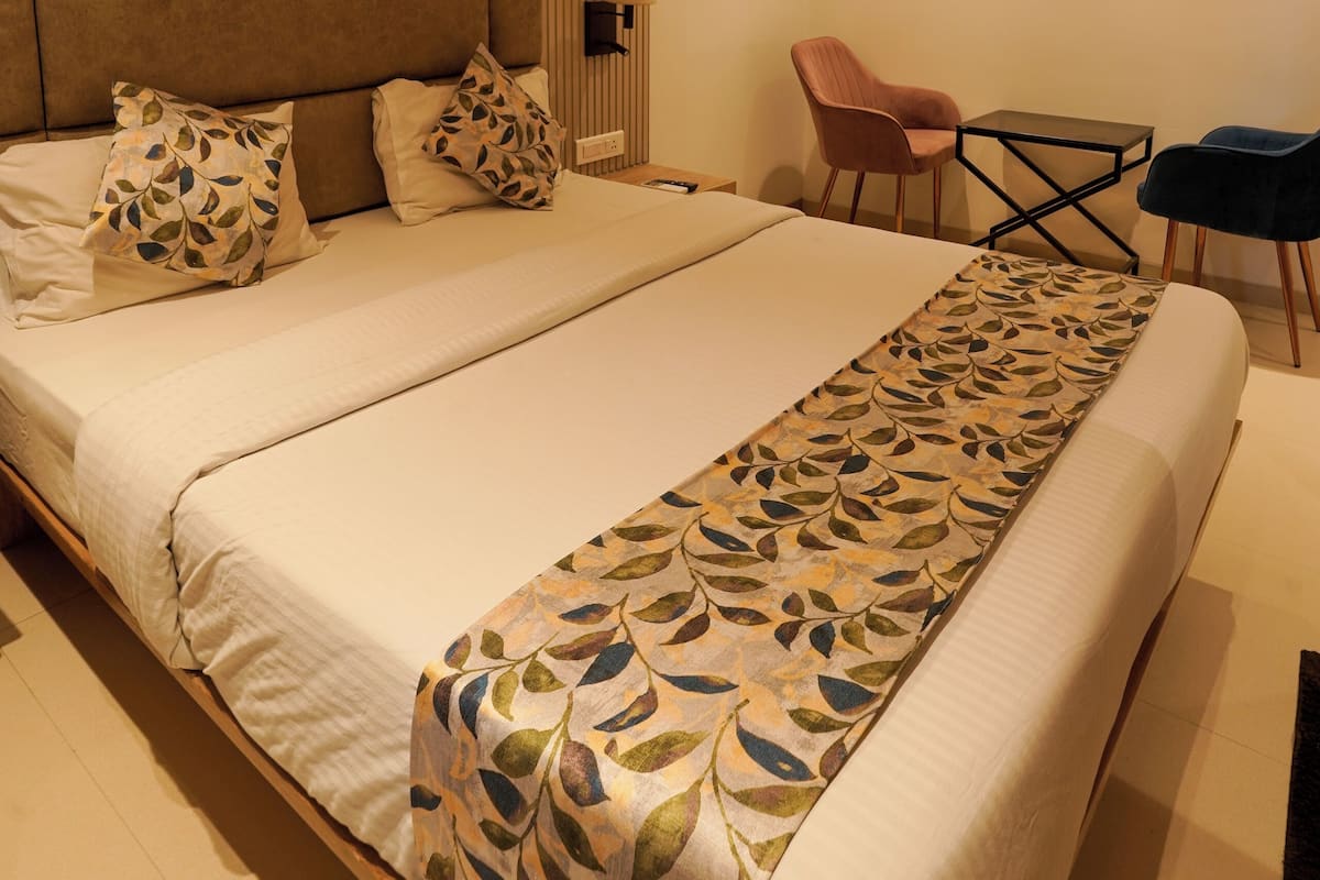 Deluxe kamer, uitzicht op stad | Een strijkplank/strijkijzer