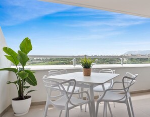 Outdoor dining - Casa Oceana | Pool - Large Terrace - Gym (Estepona)
