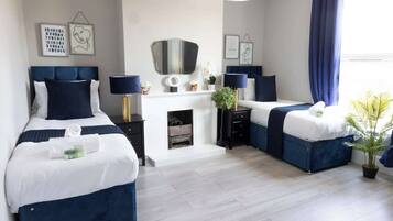 Iron/ironing board, travel crib, WiFi, bed sheets