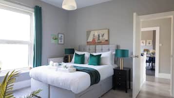 Iron/ironing board, travel crib, WiFi, bed sheets