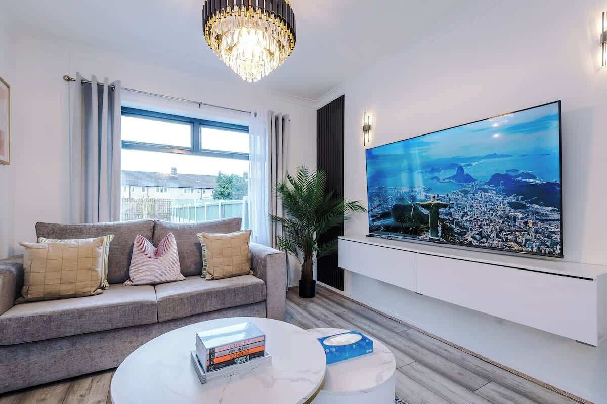 テレビ、書斎 / ワークスペース