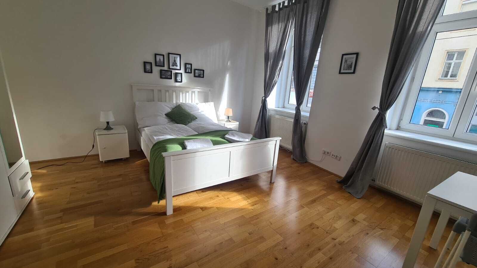 Apartamento básico | Ferros/tábuas de passar roupa, Wi-Fi de cortesia