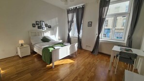 Basic-Apartment | Ausblick vom Zimmer