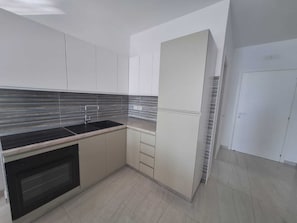 Fridge, oven, stovetop, coffee/tea maker - Seafront apartment in S.Maria di Castellabate with private terrace 6 places (Santa Maria di Castellabate)