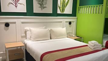 Familie tweepersoonskamer | Een bureau