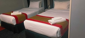 Desk - asto hotel (Kuala Lumpur)