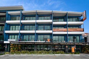 واجهة المنشأة