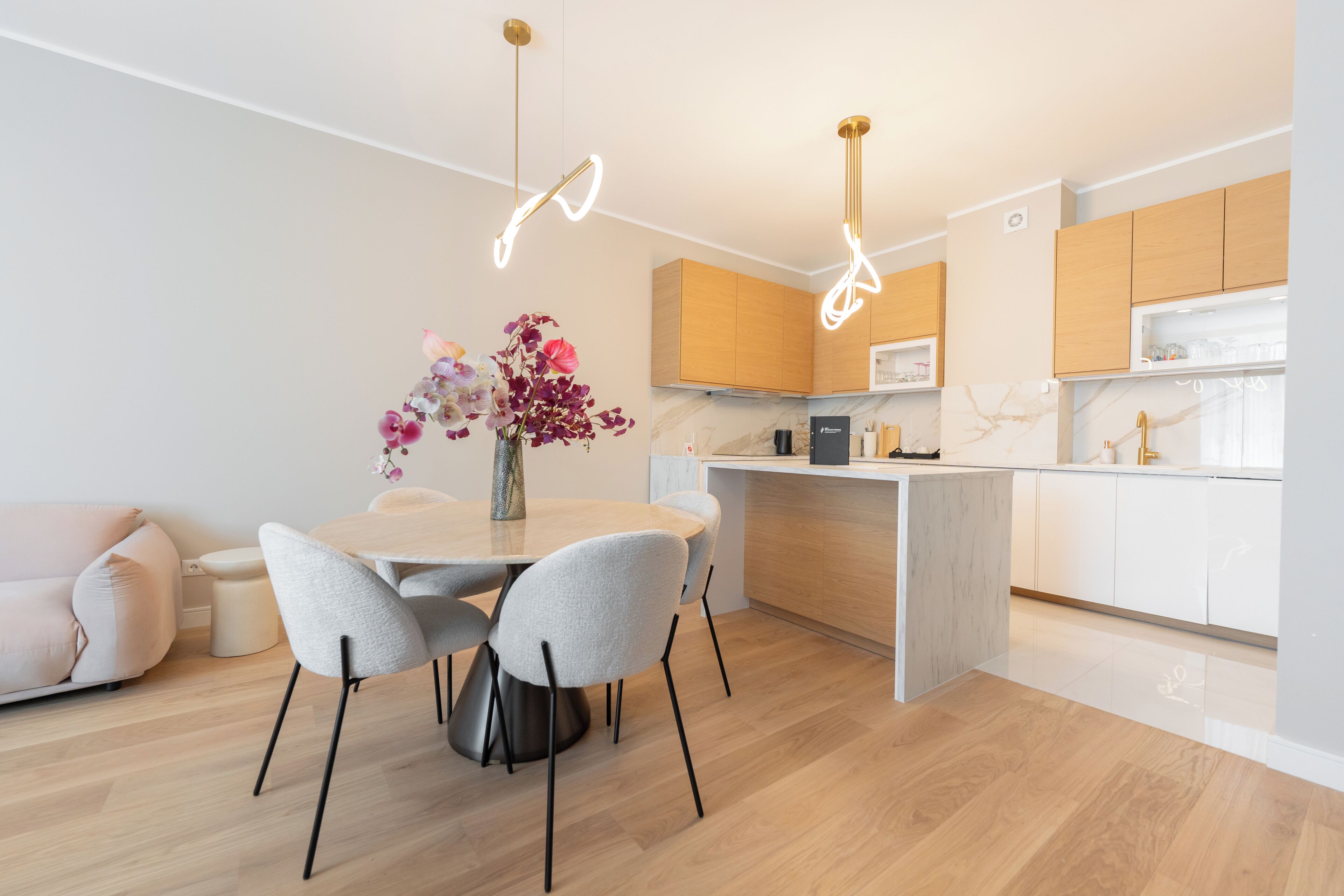 Apartment | Dining