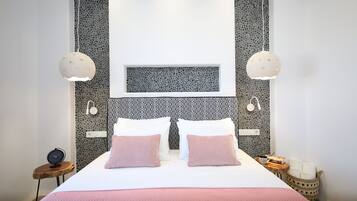 Zimmersafe, Verdunkelungsvorhänge, Bügeleisen/Bügelbrett