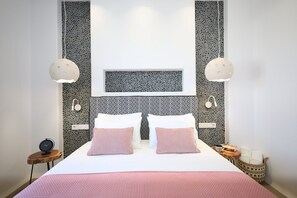 Zimmersafe, Verdunkelungsvorhänge, Bügeleisen/Bügelbrett