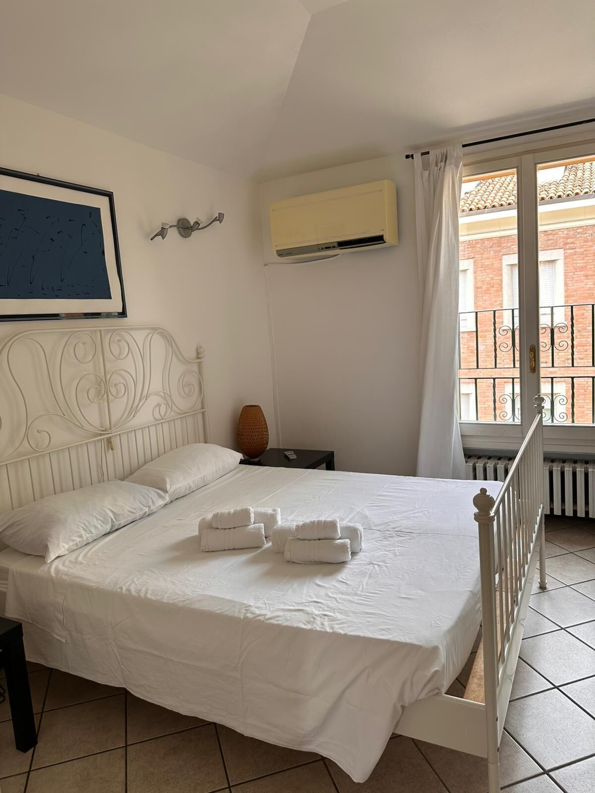 Classic Apartment | Free WiFi, bed sheets