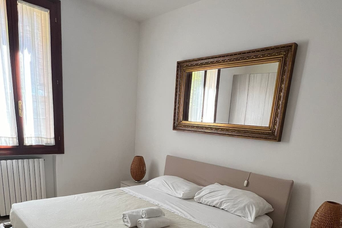 Basic Apartment, Garden View