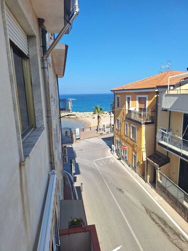 Seafront apartment in Santa Maria di Castellabate near the Pepi Promenade