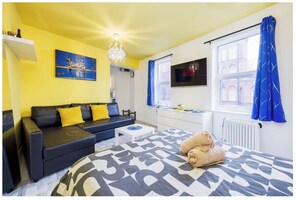 1 bedroom, iron/ironing board, travel cot, free WiFi