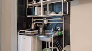 Deluxe Studio, City View | Private kitchen - Sweet Sleep Studios (Naples)