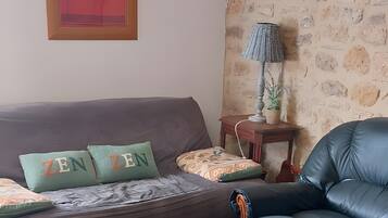 Tv, pejs, bordtennisbord