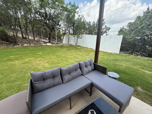 The Scenic escape/ Little White House on a Hill