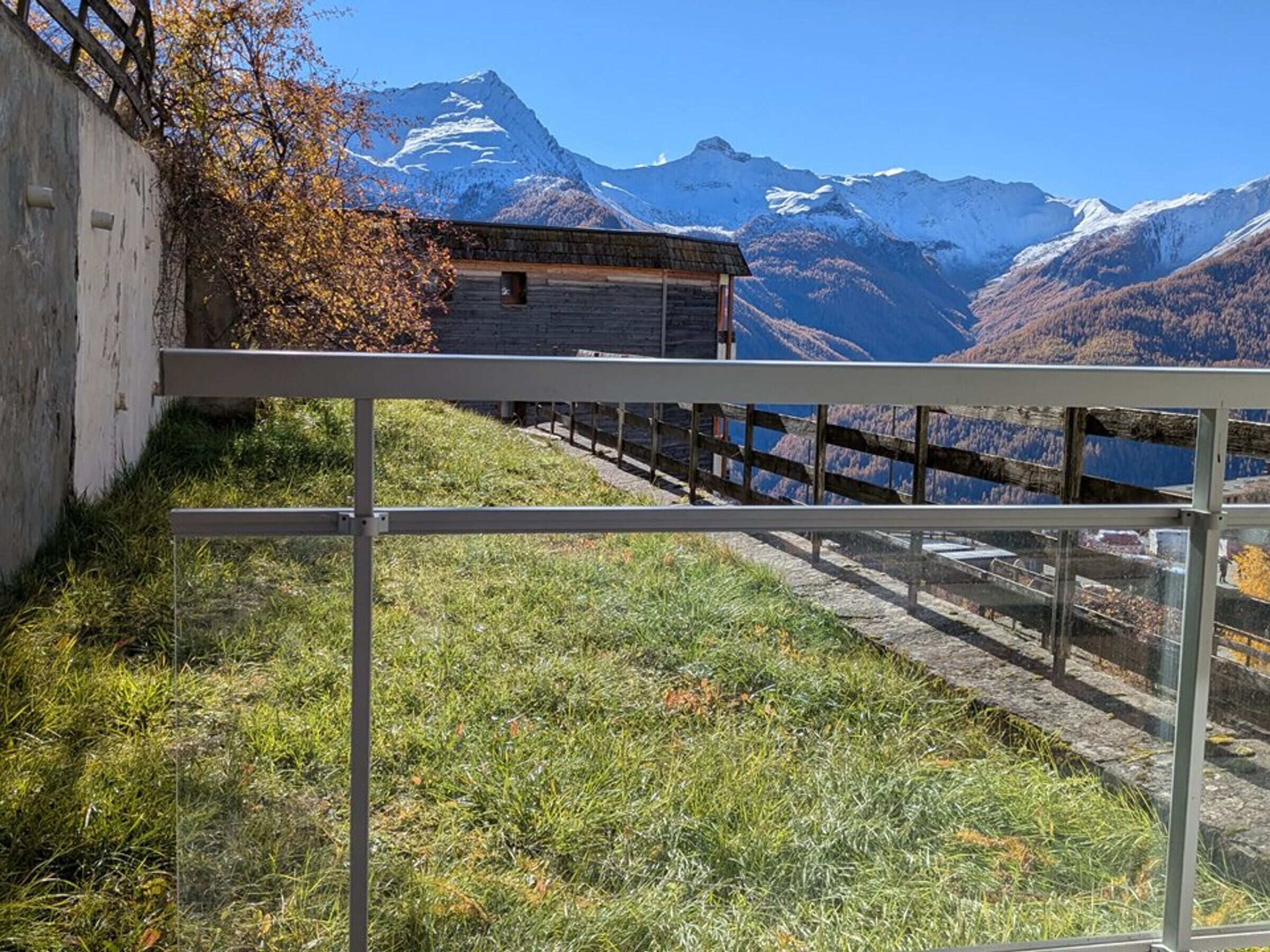 المنطقة المحيطة بالمنشأة