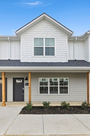 Exterior - The Dugout-30+ day stays only!-2mi to Downtown (Fayetteville)