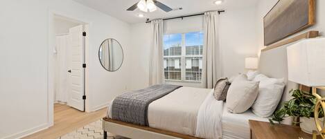 Fer et planche Ă repasser, Wi-Fi, literie fournie