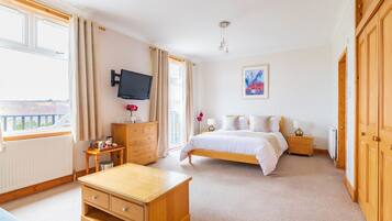 Superior Double Room, Ensuite, Sea View | Blackout drapes, iron/ironing board, free WiFi