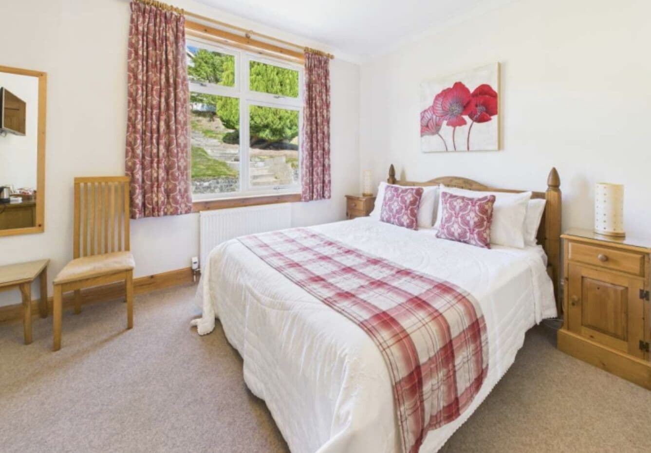 Standard Double Room, Ensuite, Mountain View (Badninish)