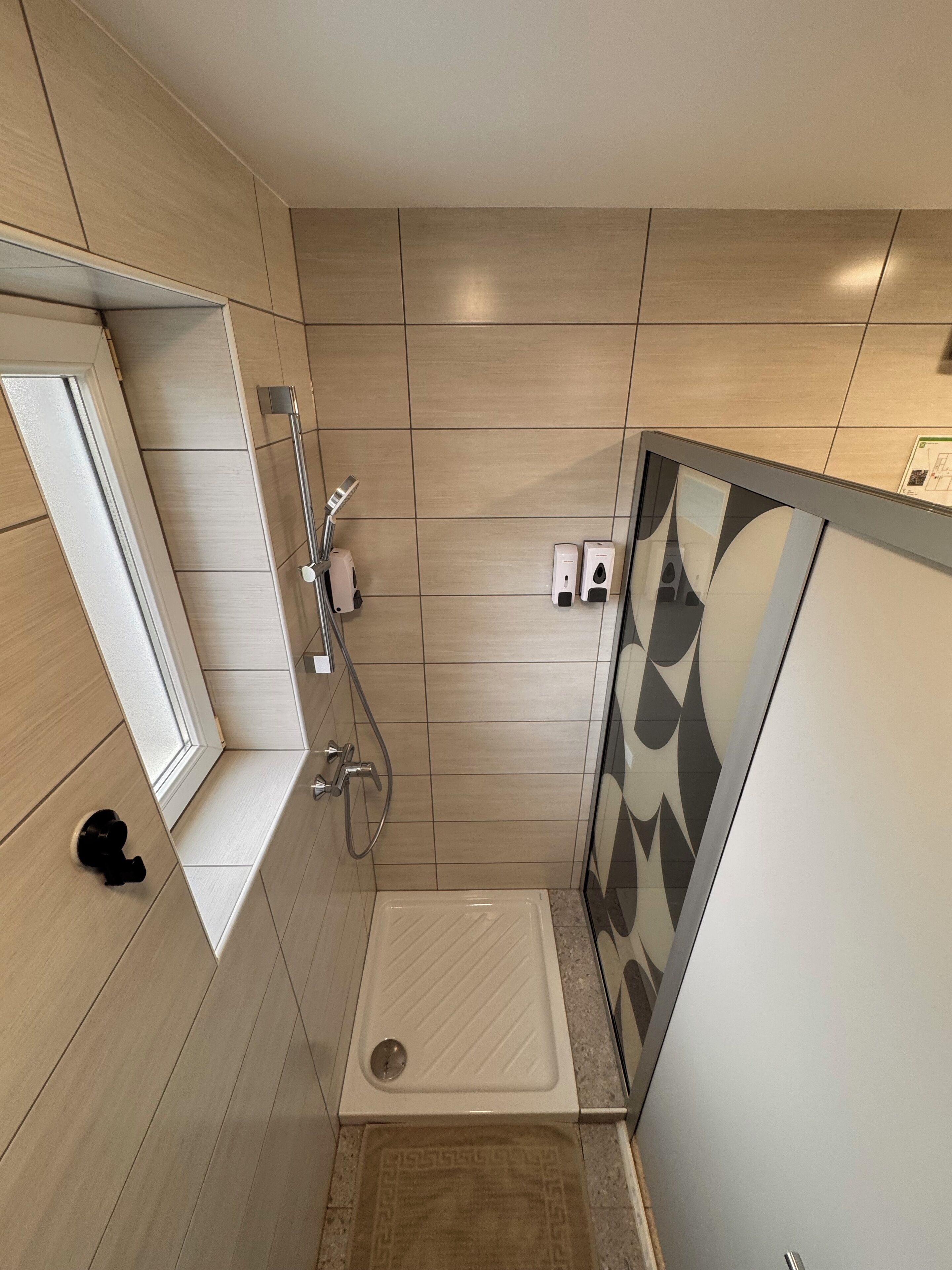 Deluxe Triple Room, Non Smoking | Bathroom | Bathrobes, slippers